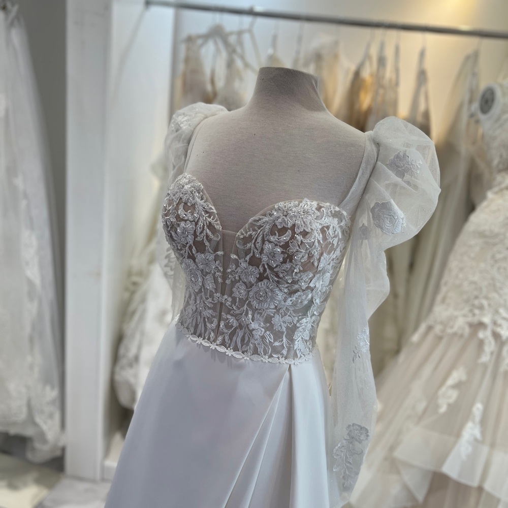 Mori Lee White Lace Wedding Dress